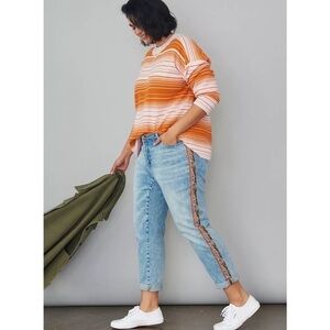 Anthropologie Pilcro Mid-Rise Slim Boyfriend Jeans Embroidered Camo Sz 26